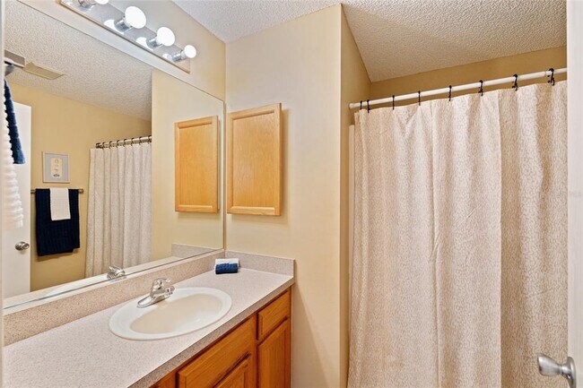 Building Photo - 8221 SE 169th Palownia Loop