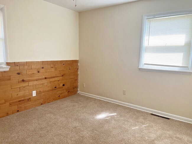 Building Photo - 718 Powhatan Pkwy