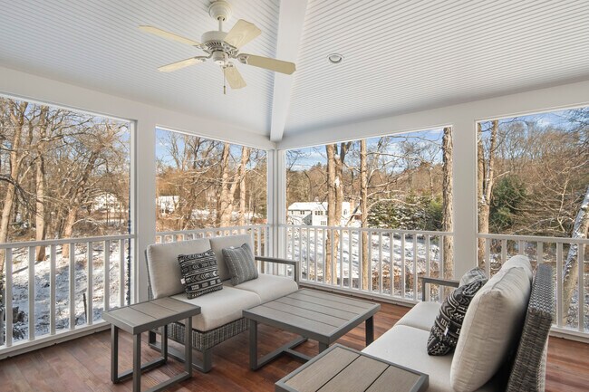 Building Photo - 64 White Oak Shade Rd