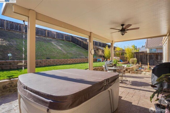 Building Photo - 699 Flemish Ct