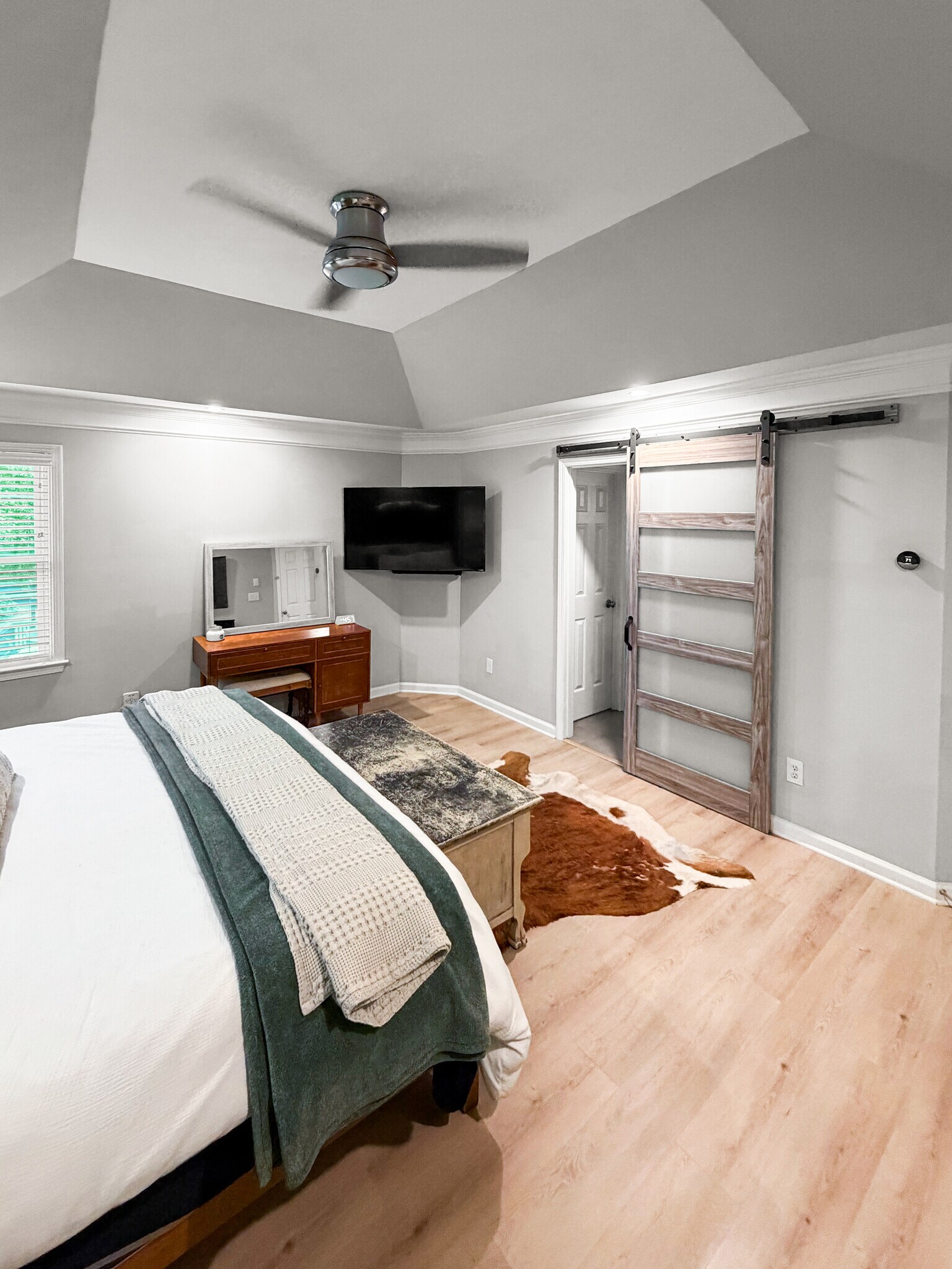 Building Photo - 1106 Glenrose Dr SE