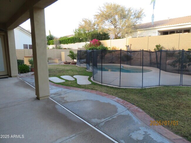 Building Photo - 7748 E Manana Dr