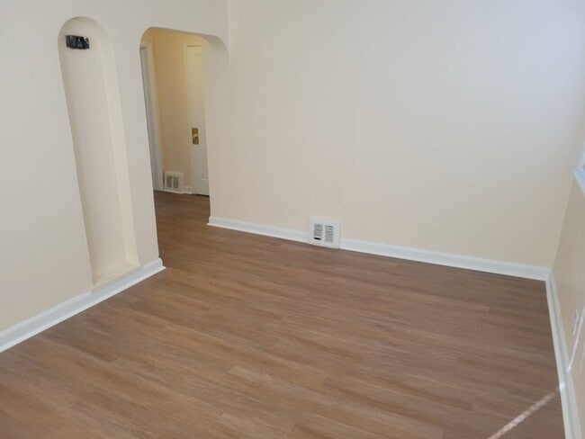 Building Photo - 5951N37thJ