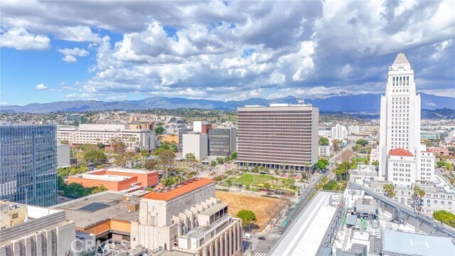 Building Photo - 108 W 2nd St