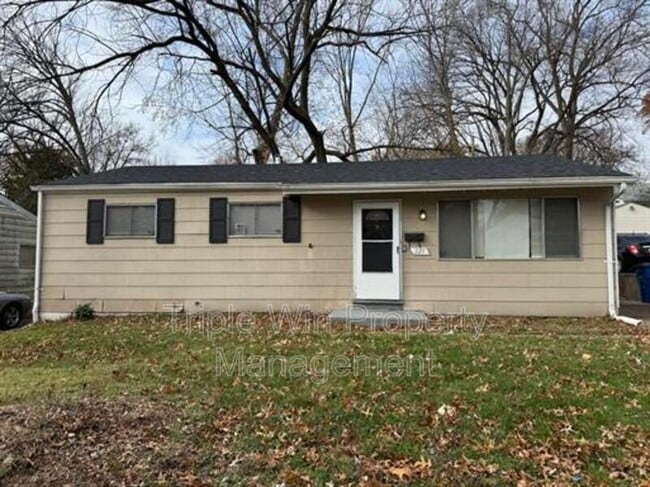 Building Photo - 227 Meadowcrest Dr