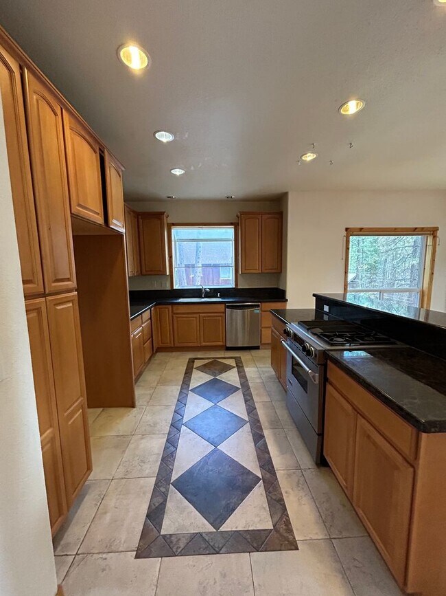 Building Photo - 1513 Crystal Air Dr