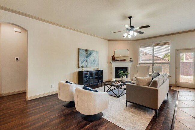 Building Photo - 929 Lake Meadow Ln