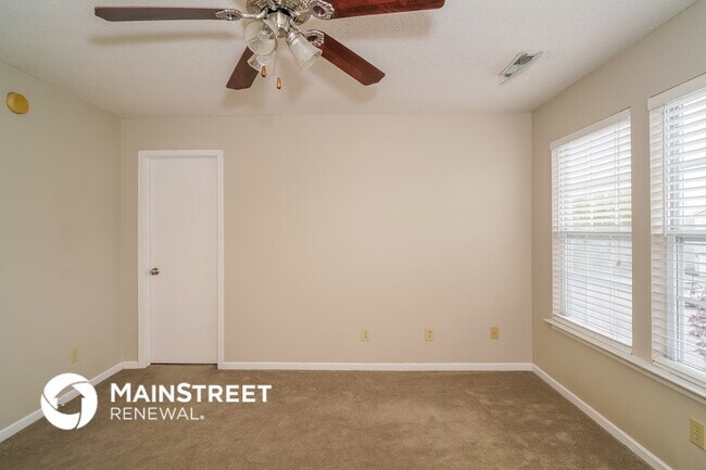 Building Photo - 104 Winterwood Dr
