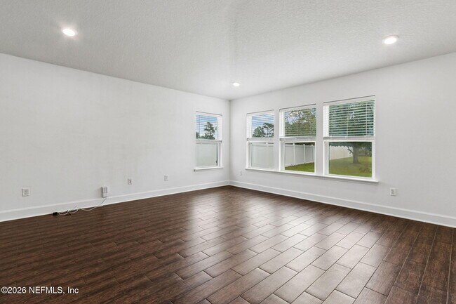 Building Photo - 15929 Hutton Ln