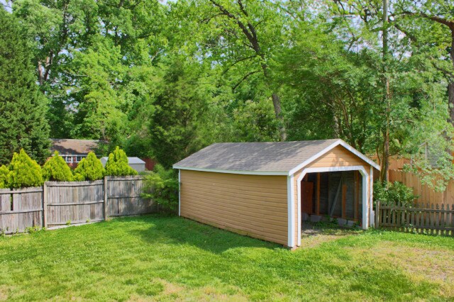 Building Photo - Charming 2 bedroom, 1 bath bungalow with fenced yard in Lakewood