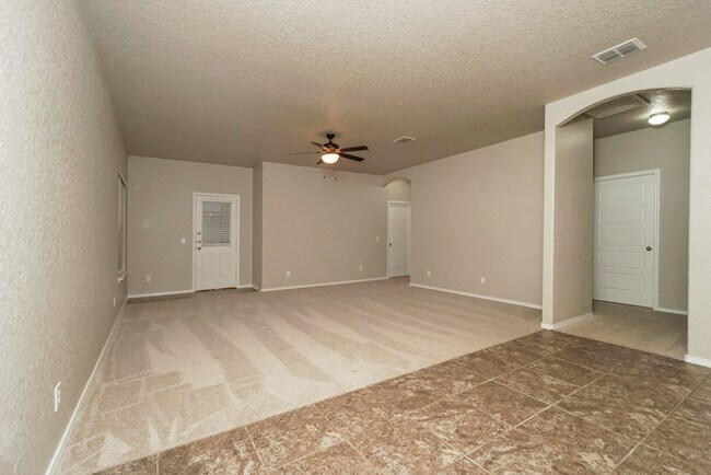 Building Photo - Spacious 3-Bedroom Brick Home