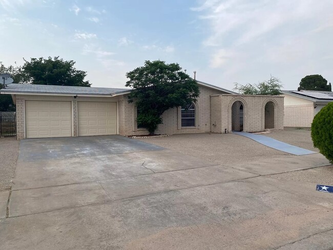 Building Photo - 10801 Havenrock Dr
