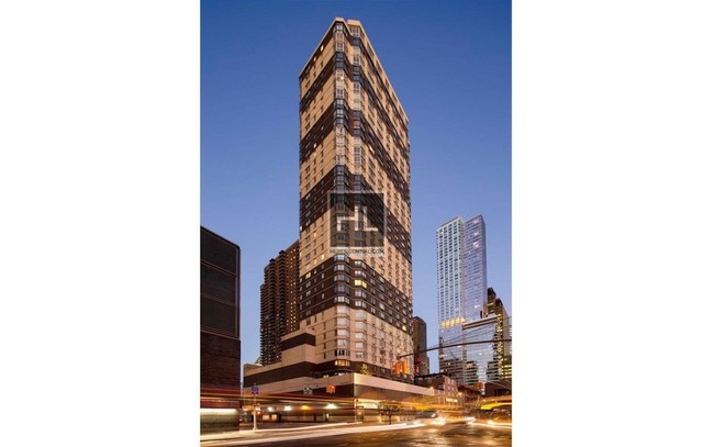 Building Photo - 420 W 42nd St