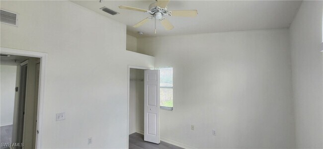 Building Photo - 4925 Sandra Bay Dr