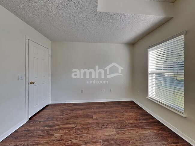 Building Photo - 16019 Horizon Ct