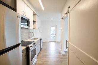 Building Photo - Stunning 1-Bedroom w W/D + Balcony Ready Mid-June!