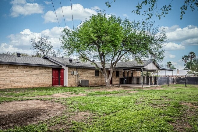 Building Photo - 243 Elizabeth Dr