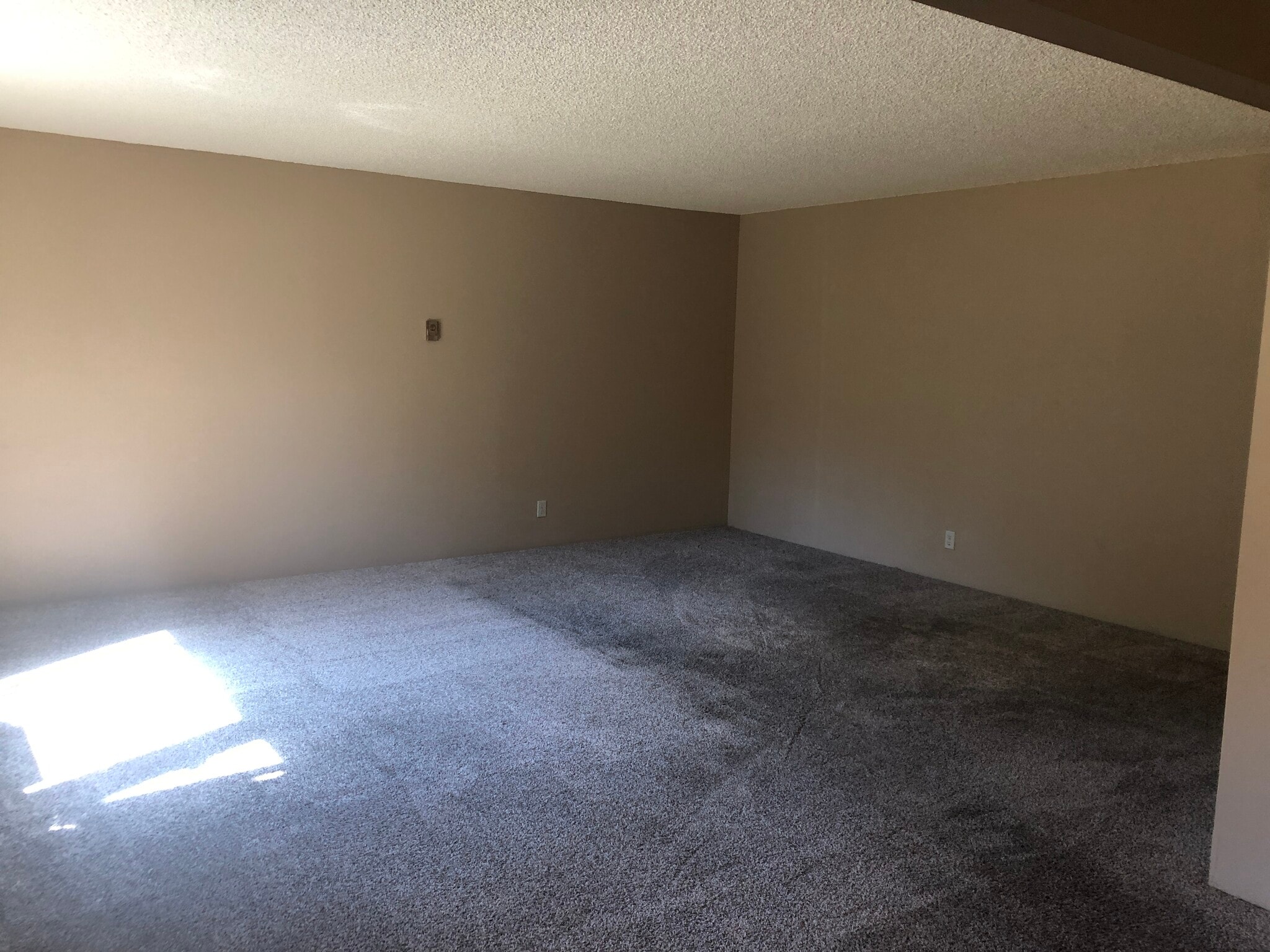 Building Photo - 1220 NW State St