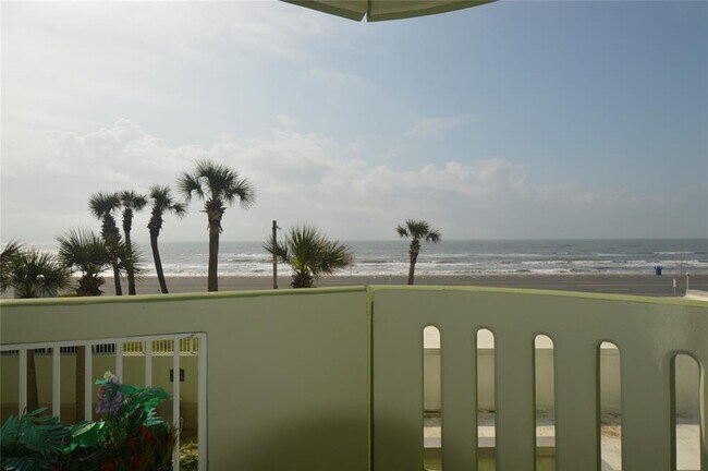 Building Photo - 9420 Seawall Blvd