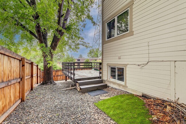 Building Photo - 3369 S Tulare Ct
