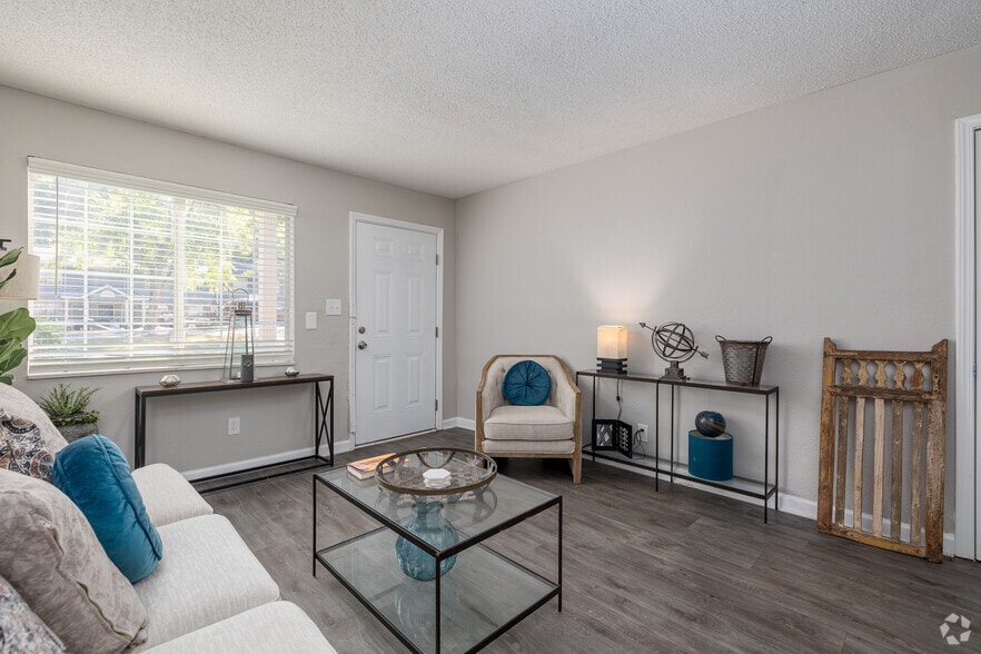 2BR, 1BA - 860SF - Living Room - Stanton Yards 1, 2 & 3 Bedroom Availability