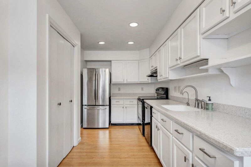 Building Photo - 23 Deer Run