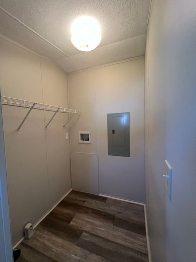 Building Photo - Don't Wait, Call Today