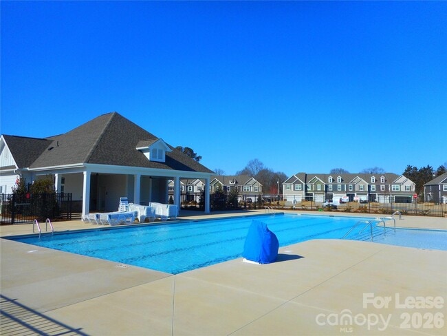 Building Photo - 2723 Yeager Dr NW