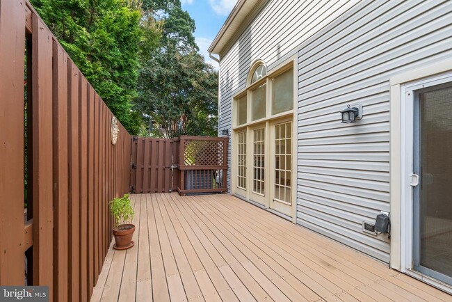 Building Photo - 1130 20th St S