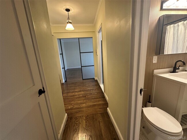 Building Photo - 98-76 Queens Blvd