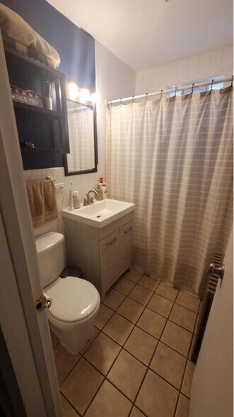 Building Photo - 1520 S 73rd St