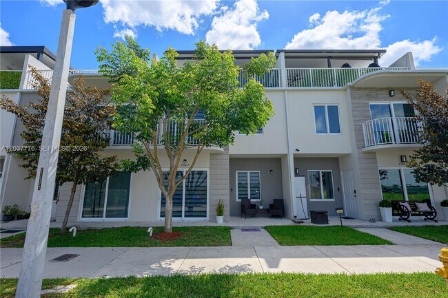 Building Photo - 25657 SW 144th Ave