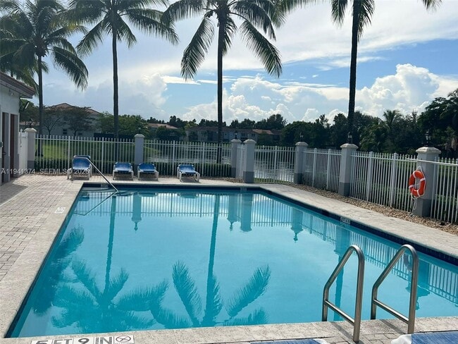 Building Photo - 16462 SW 48th Terrace