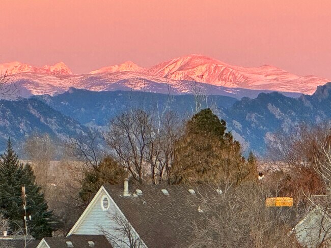 Building Photo - 8035 Lee Dr