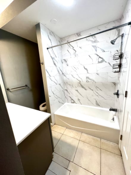 Building Photo - 94-301-301 Pupuole St