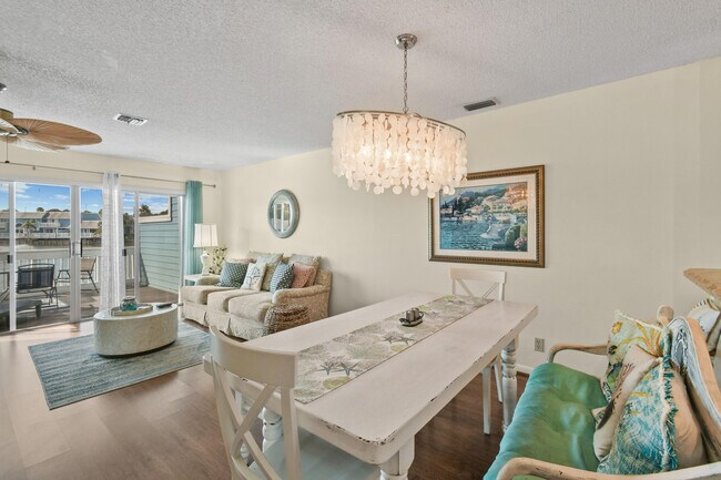 Building Photo - 1216 Ocean Dunes Cir