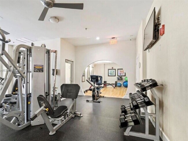 Building Photo - 1830 Radius Dr