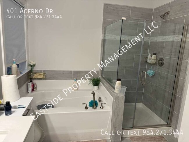 Building Photo - 401 Acerno Dr