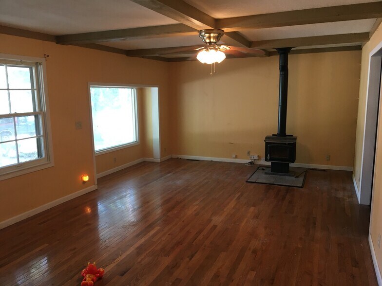 Building Photo - 2304 W Lotus St