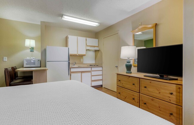 Building Photo - Furnished Studio-Dallas - Las Colinas - Ca...