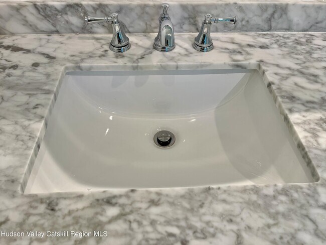 Building Photo - 5265 NY-9G