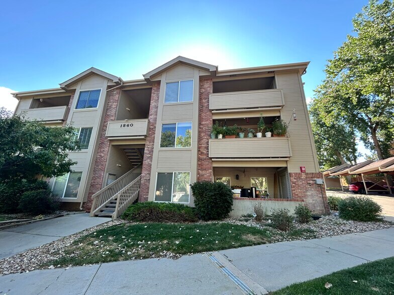 Primary Photo - 1860 W Centennial Dr