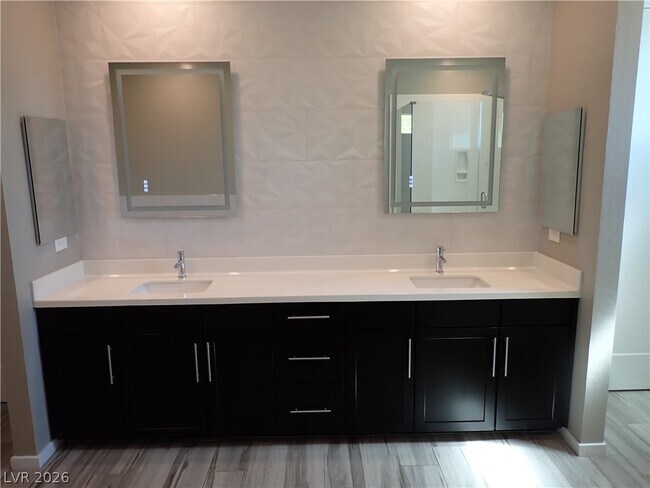 Building Photo - 10226 Jade Gardens Dr