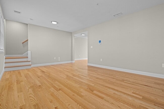 Building Photo - 7 Gorham St