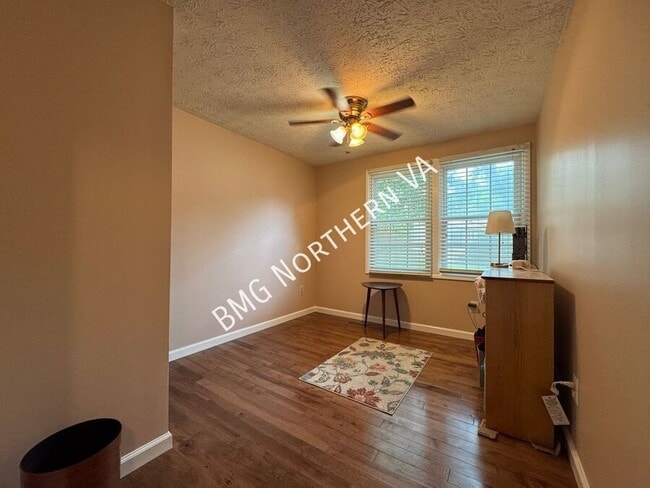 Building Photo - 2816 Raymond Ct
