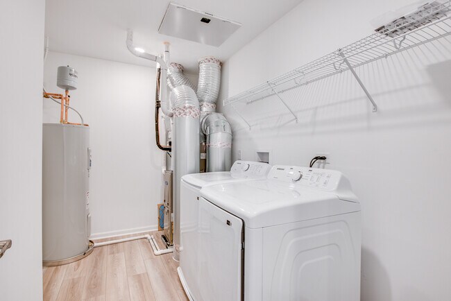 Building Photo - 15139 S Hepworth Pl