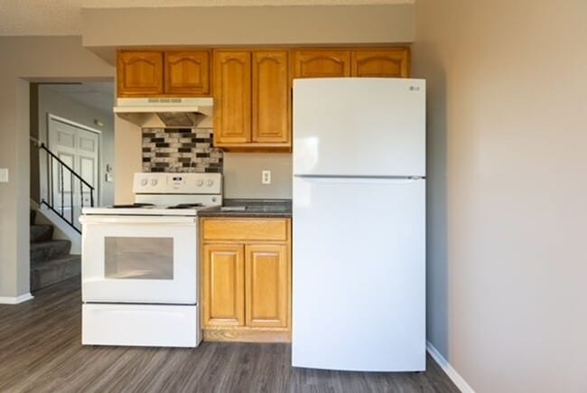 Building Photo - Spacious Split-Level Comfort & Modern Style in Columbus!