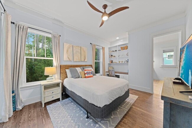 Building Photo - 285 Cassine Garden Cir