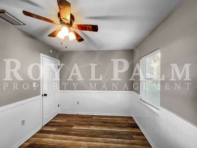 Building Photo - 1918 Grace Ave