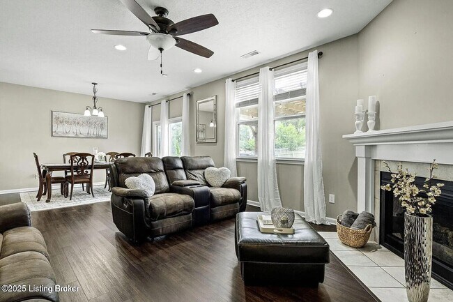 Building Photo - 6918 Beckingham Blvd